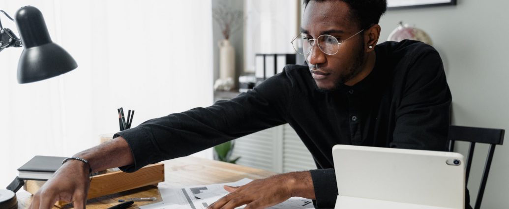 businessman man woman desk