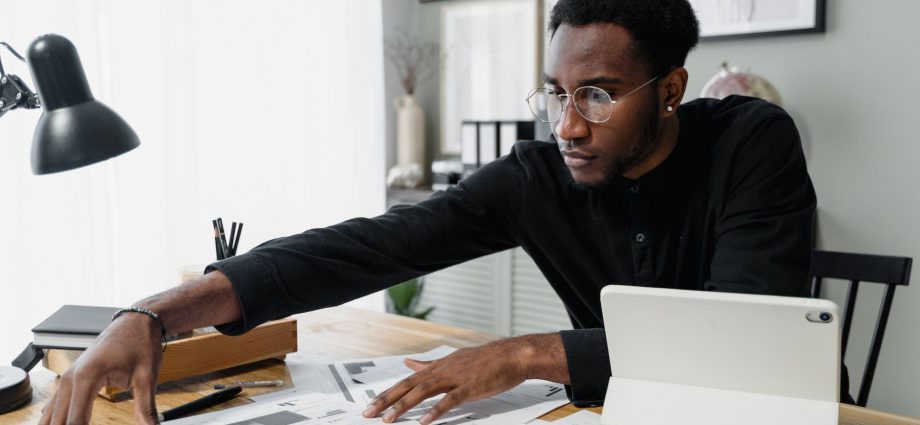 businessman man woman desk