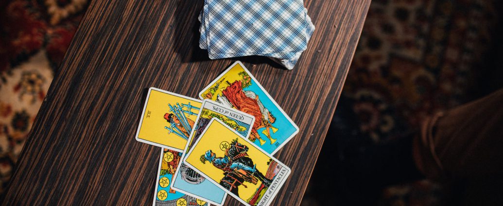 tarot cards on wooden table